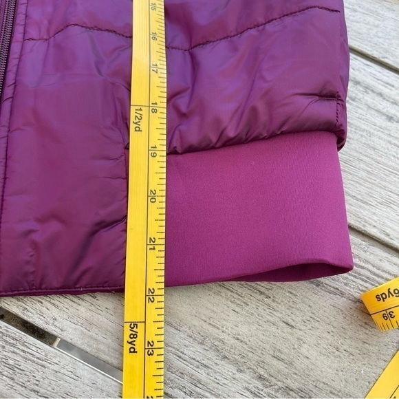 Lululemon Athletica Reversible Raspberry Bomber Jacket Womens size 4 - Picture 10 of 10